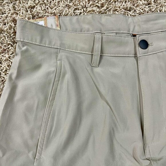 Legendary Outfitters Men’s Cargo Tech Shorts Tan, Size 34 (New) - Picture 4 of 11